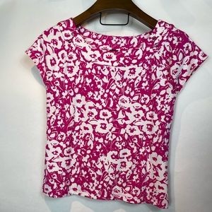 Ladies Rafaella top with cap sleeves, Sz Large, Pink & White printed top.